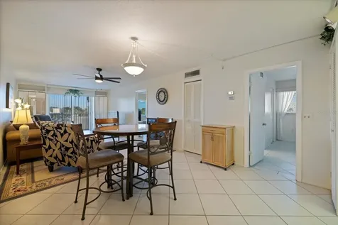 649 Tamiami Trail S Venice FL 34285