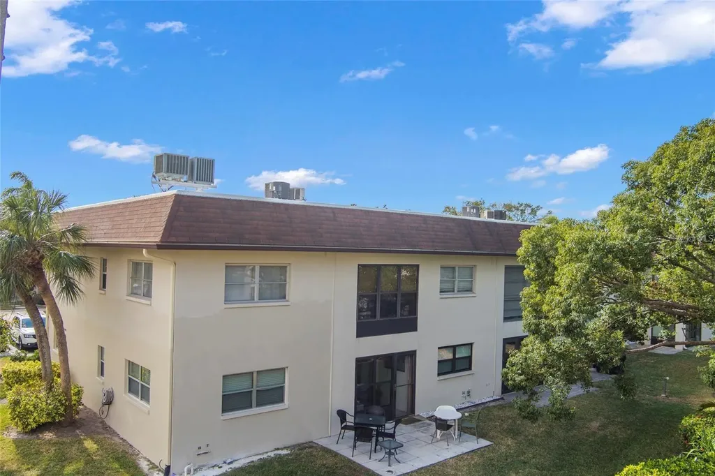 2750 E Bay Drive Largo FL 33771