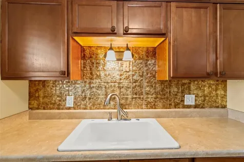 2750 E Bay Drive Largo FL 33771