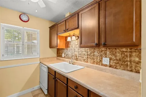 2750 E Bay Drive Largo FL 33771