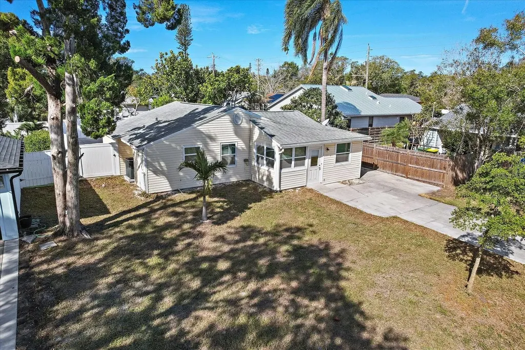 1220 S Brink Avenue Sarasota FL 34239
