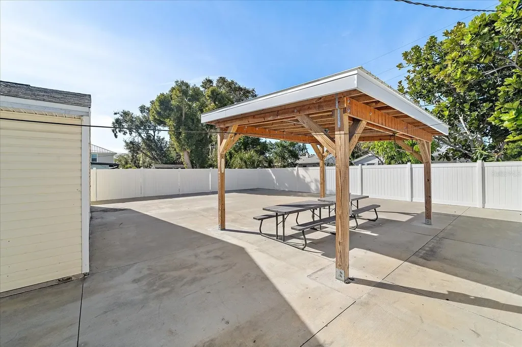 1220 S Brink Avenue Sarasota FL 34239