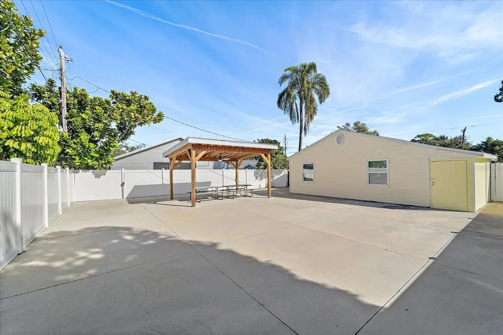 1220 S Brink Avenue Sarasota FL 34239