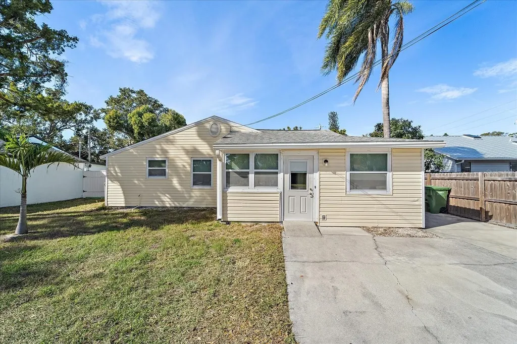 1220 S Brink Avenue Sarasota FL 34239