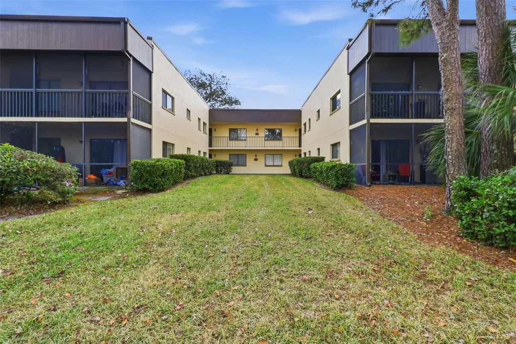 11808 Raintree Lake Lane Tampa FL 33617