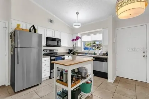 172 Grove Street Orlando FL 32835