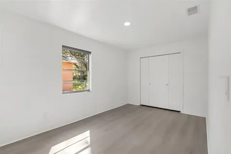 3805 E Crenshaw Street Tampa FL 33604