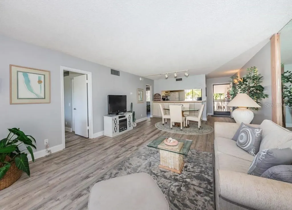 5724 Puerta Del Sol Boulevard S St Petersburg FL 33715