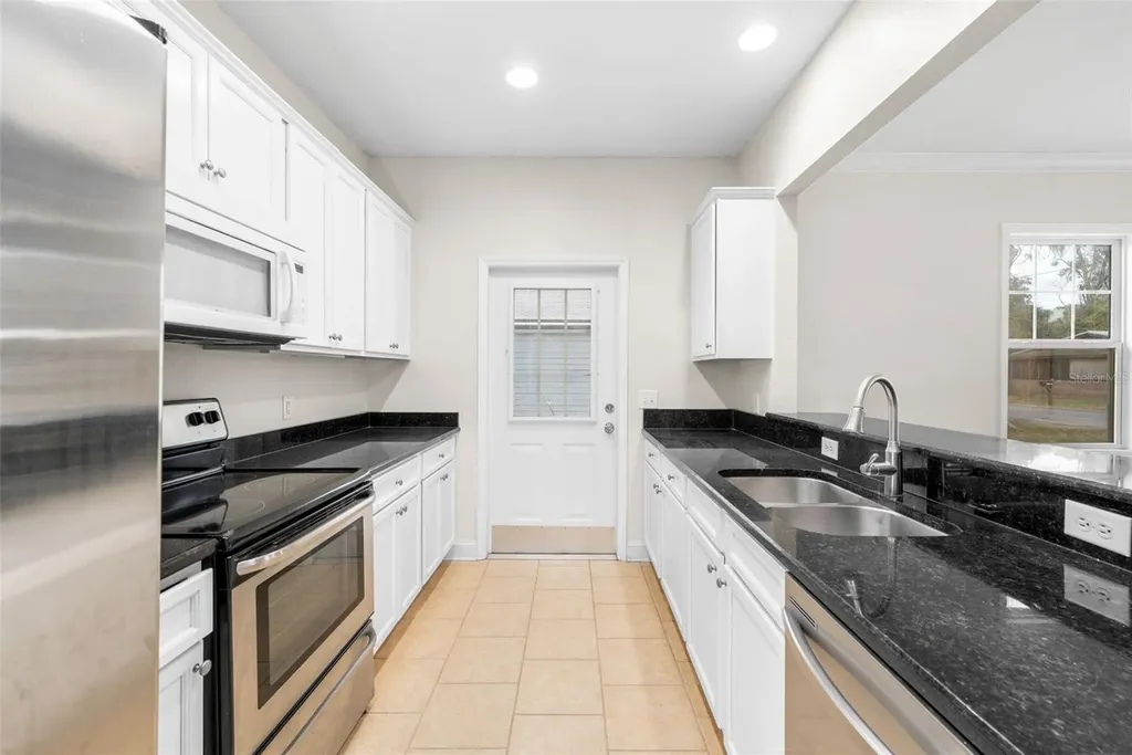 23187 NW 179 Place High Springs FL 32643