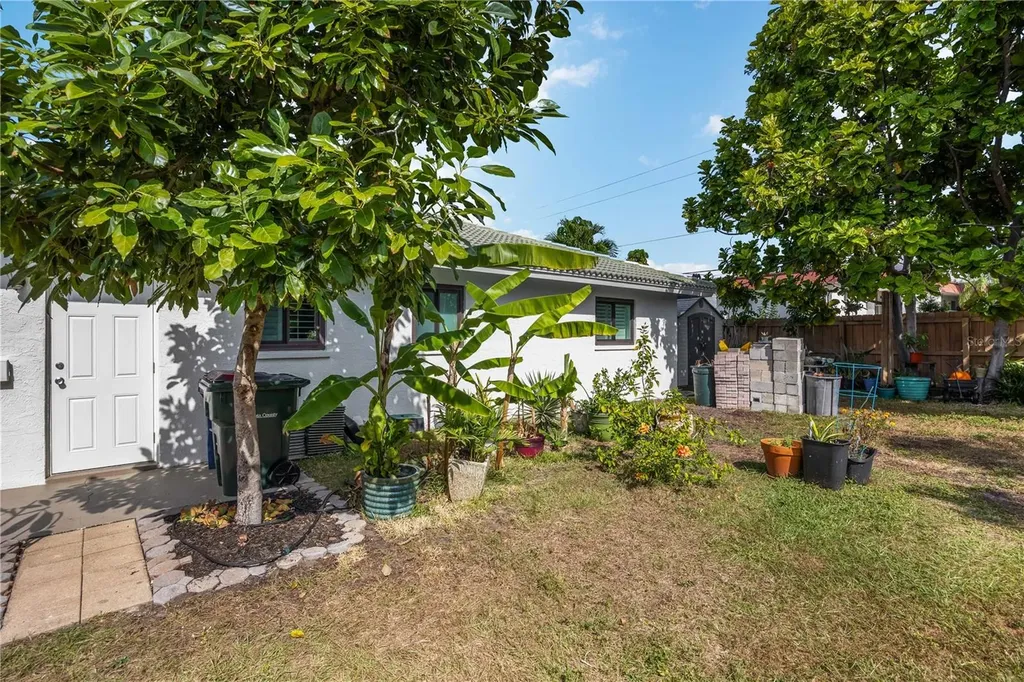 3619 Pembrook Drive Sarasota FL 34239