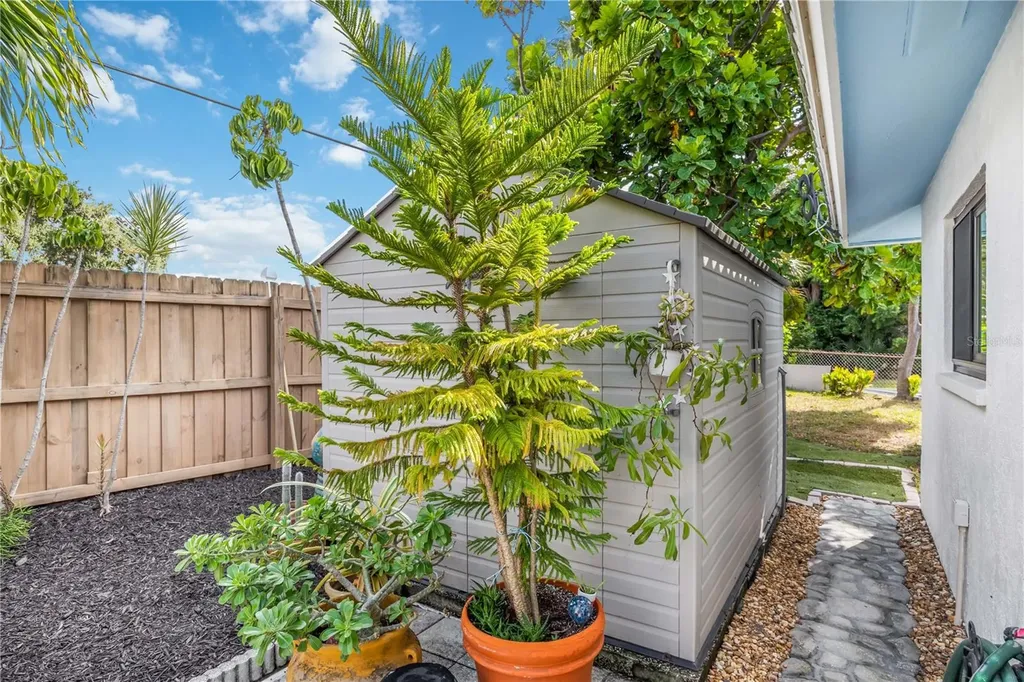 3619 Pembrook Drive Sarasota FL 34239