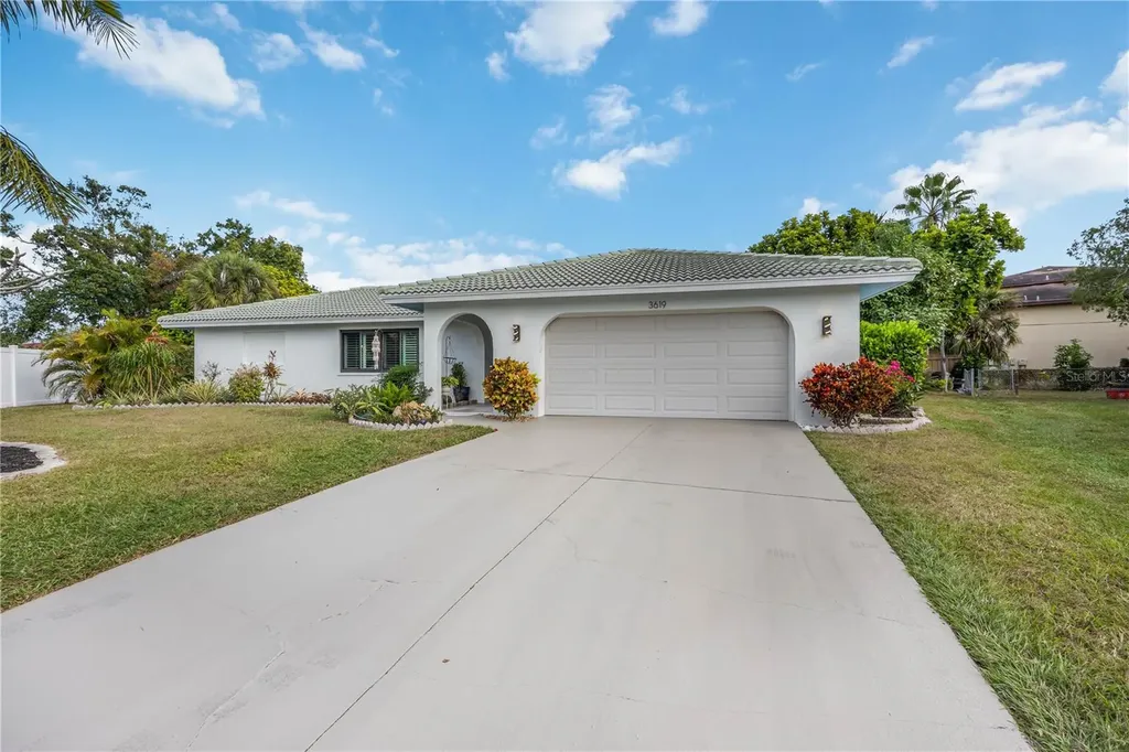 3619 Pembrook Drive Sarasota FL 34239
