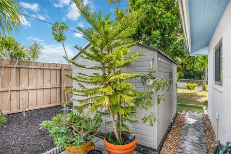 3619 Pembrook Drive Sarasota FL 34239