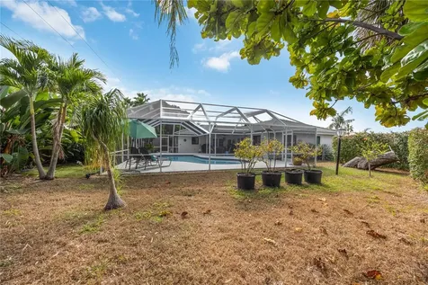 3619 Pembrook Drive Sarasota FL 34239