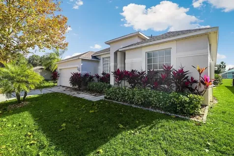 344 Grosvenor Loop Davenport FL 33897