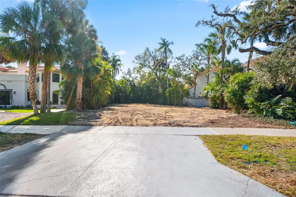 808 S Bayside Drive Tampa FL 33609