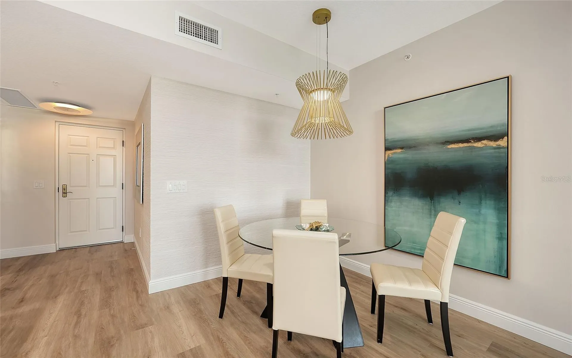 800 N Tamiami Trail Sarasota FL 34236