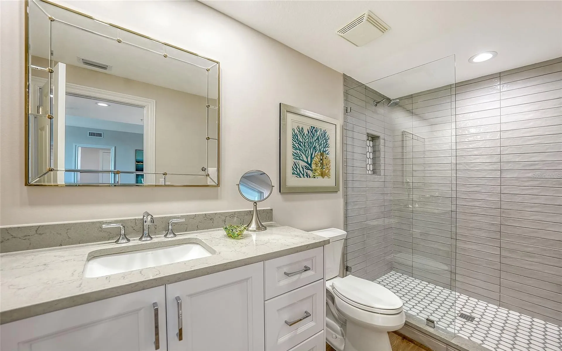 800 N Tamiami Trail Sarasota FL 34236