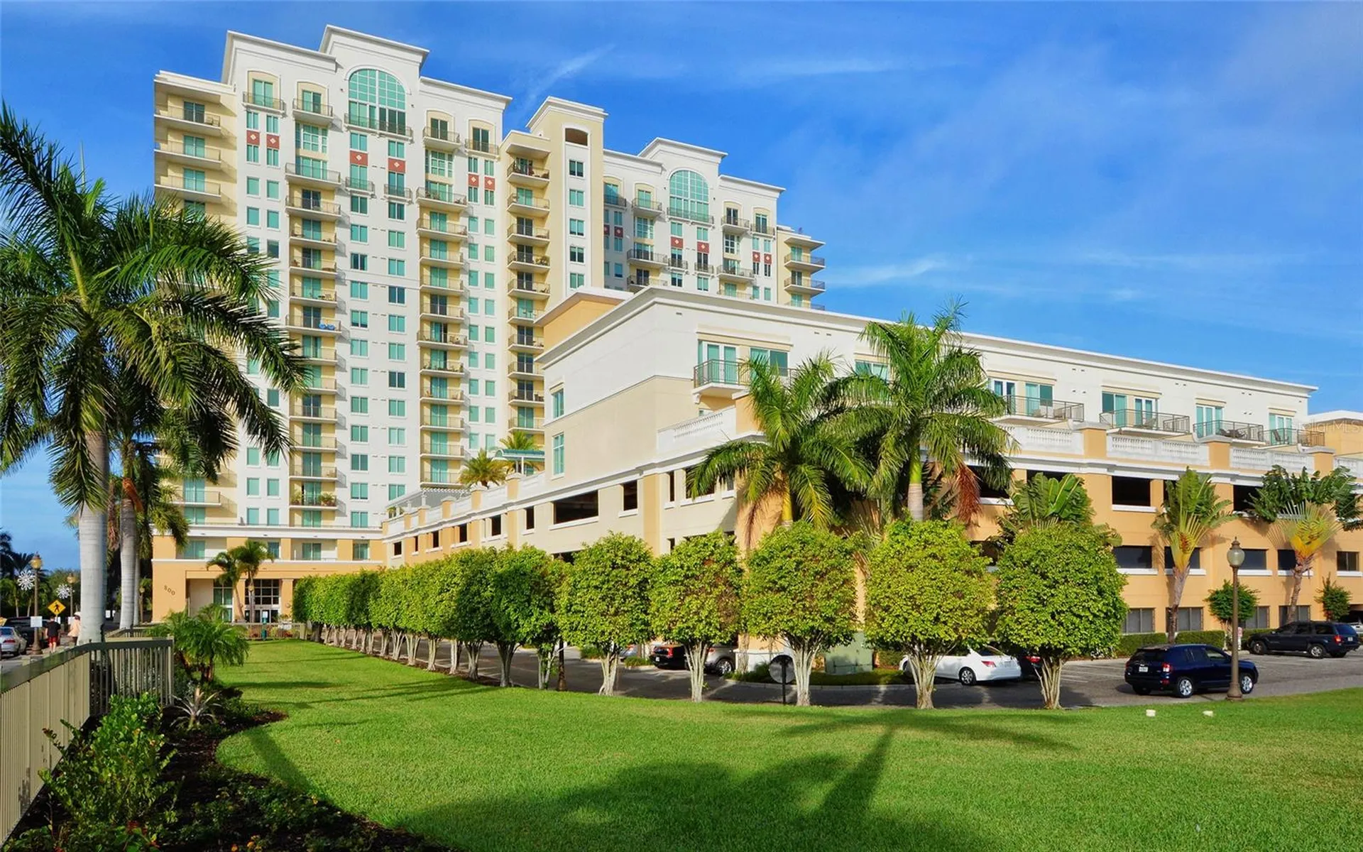 800 N Tamiami Trail Sarasota FL 34236