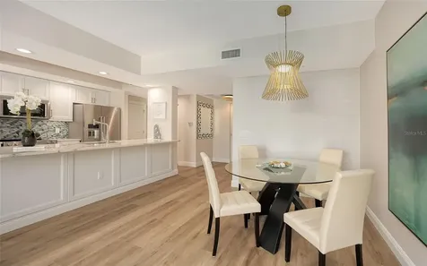 800 N Tamiami Trail Sarasota FL 34236