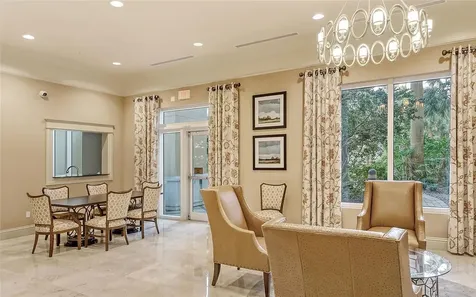 800 N Tamiami Trail Sarasota FL 34236