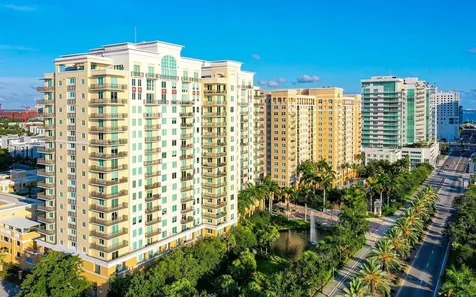 800 N Tamiami Trail Sarasota FL 34236