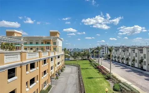 800 N Tamiami Trail Sarasota FL 34236