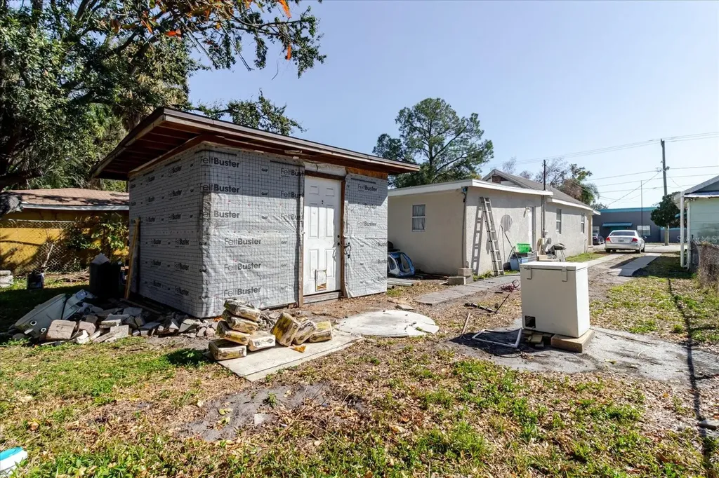 2006 Stuart Street Tampa FL 33605