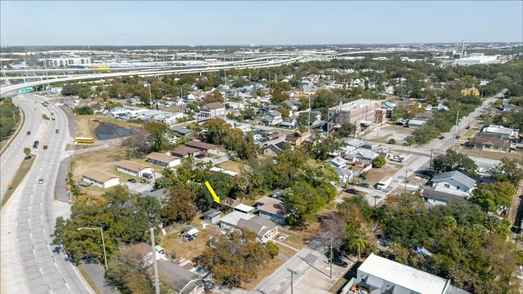2006 Stuart Street Tampa FL 33605