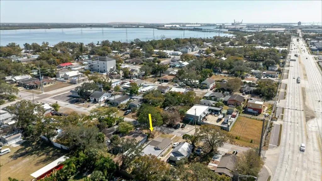 2006 Stuart Street Tampa FL 33605