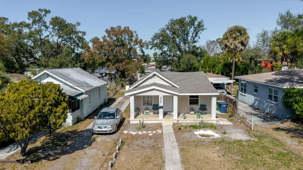 2006 Stuart Street Tampa FL 33605