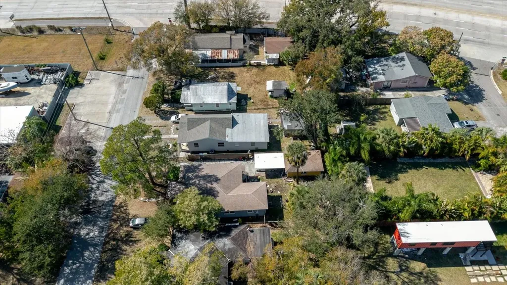 2006 Stuart Street Tampa FL 33605