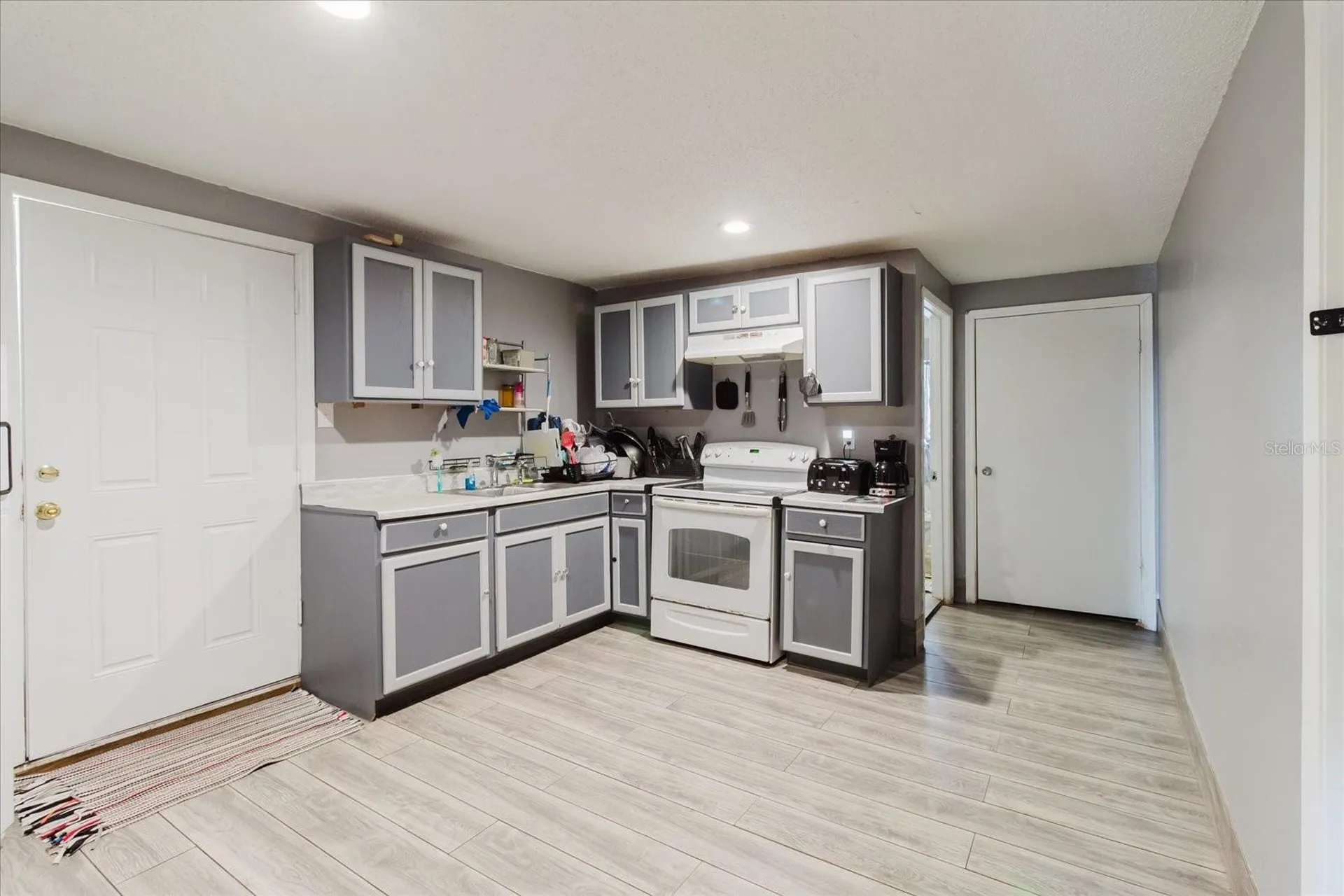 2006 Stuart Street Tampa FL 33605