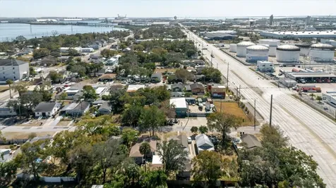 2006 Stuart Street Tampa FL 33605
