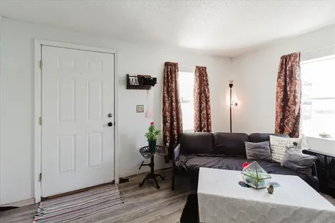2006 Stuart Street Tampa FL 33605