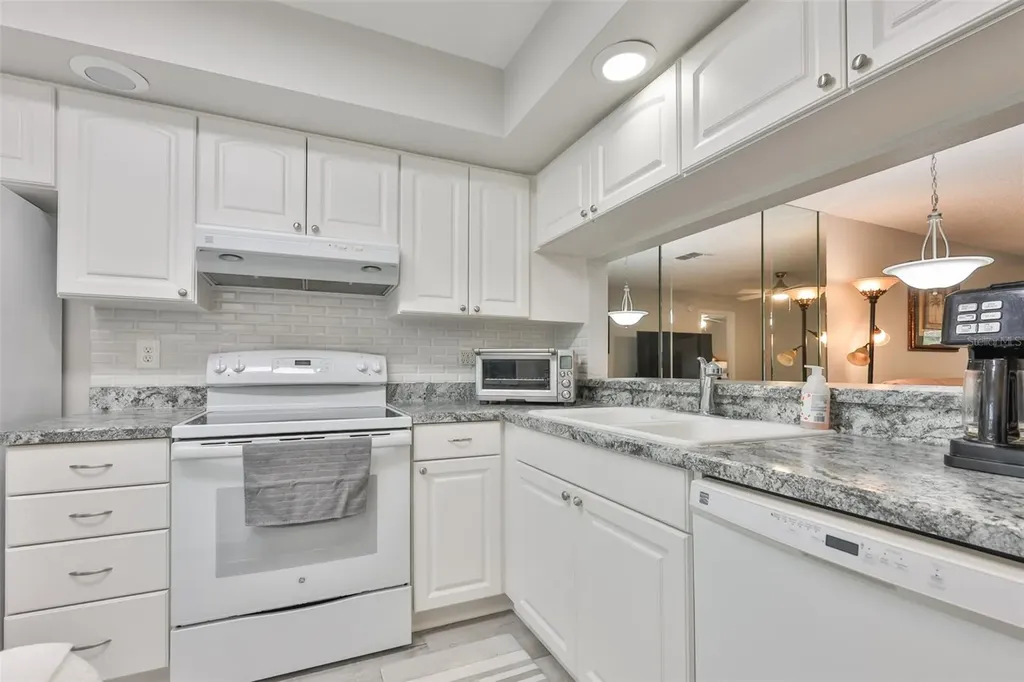 2460 Northside Drive Clearwater FL 33761
