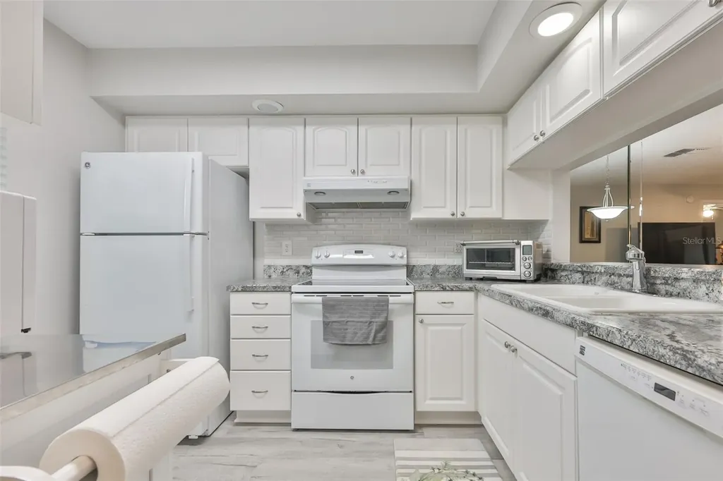 2460 Northside Drive Clearwater FL 33761