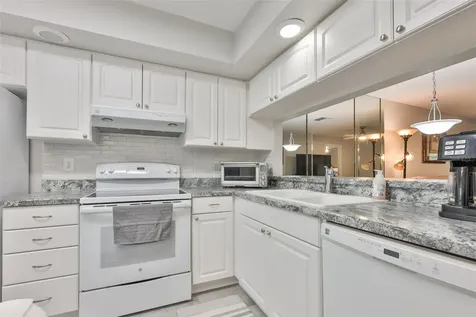 2460 Northside Drive Clearwater FL 33761