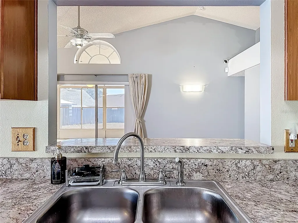 3717 Narroline Drive Orlando FL 32818