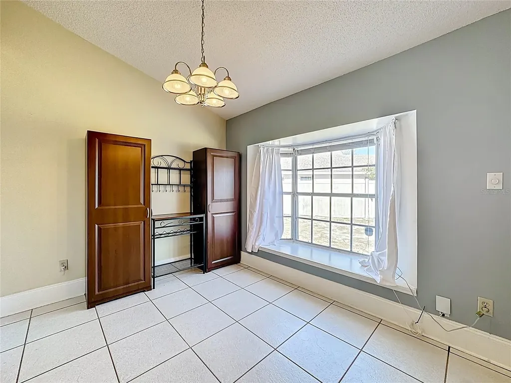 3717 Narroline Drive Orlando FL 32818