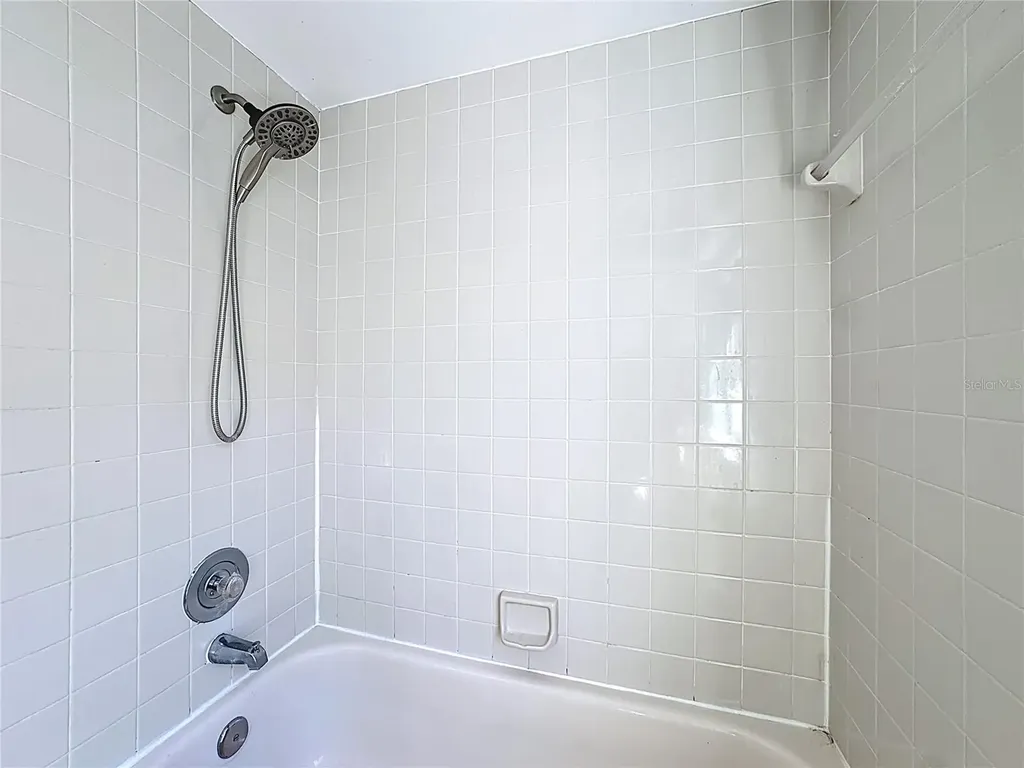 3717 Narroline Drive Orlando FL 32818