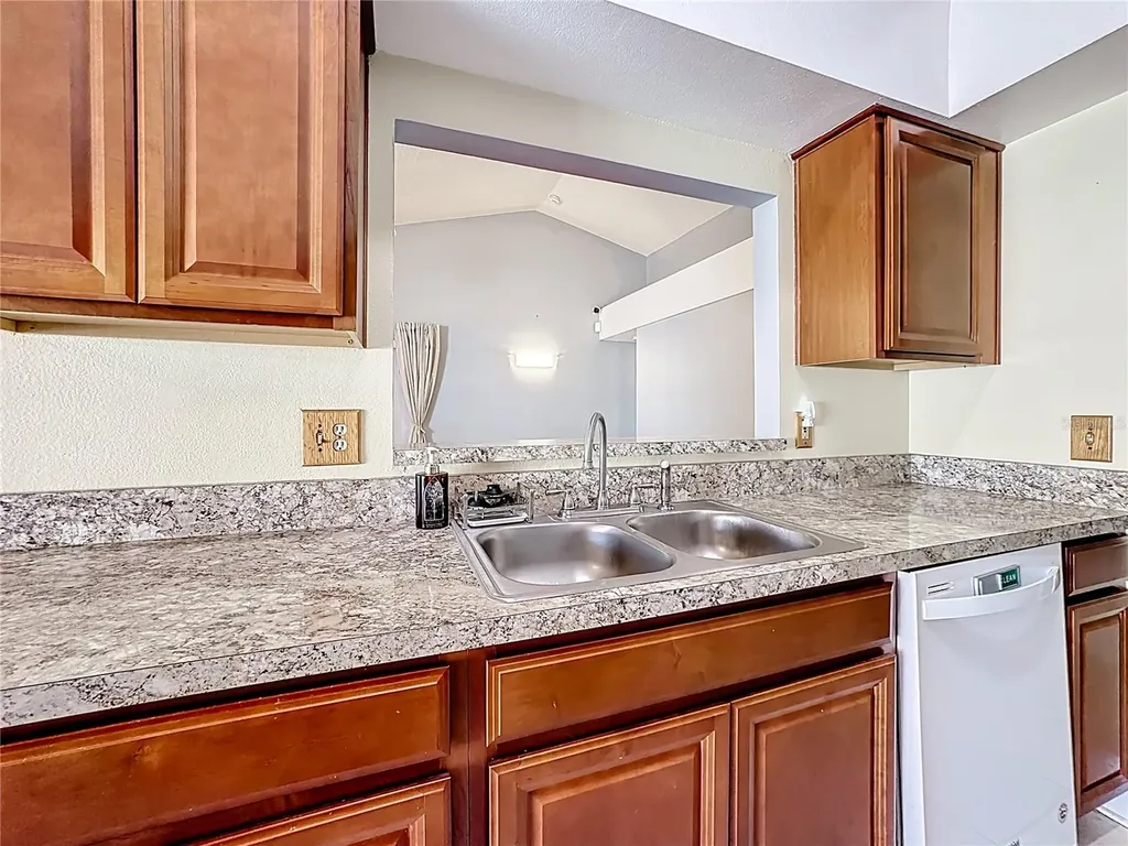 3717 Narroline Drive Orlando FL 32818