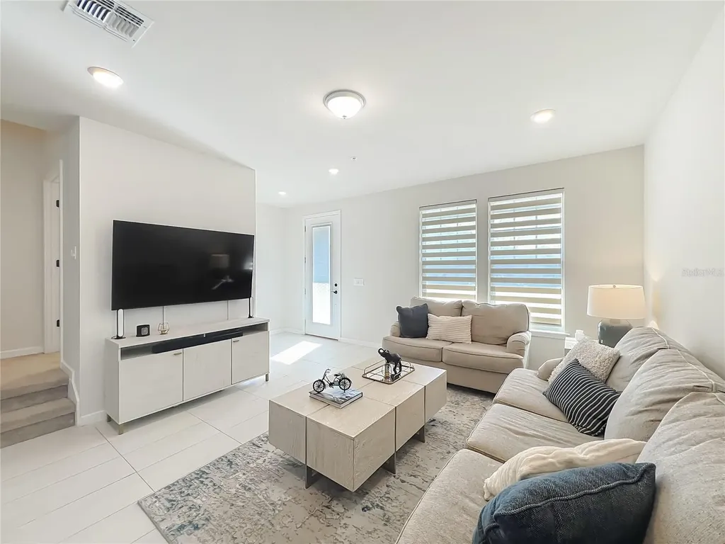 10976 Leafshore Loop Orlando FL 32829