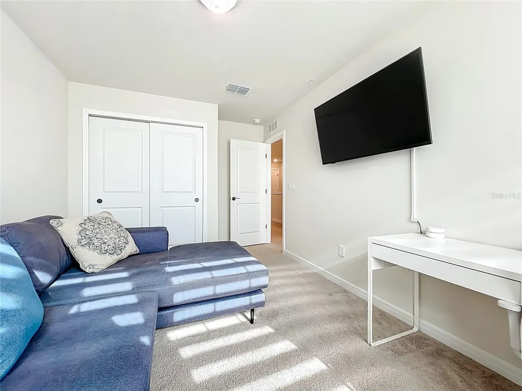 10976 Leafshore Loop Orlando FL 32829