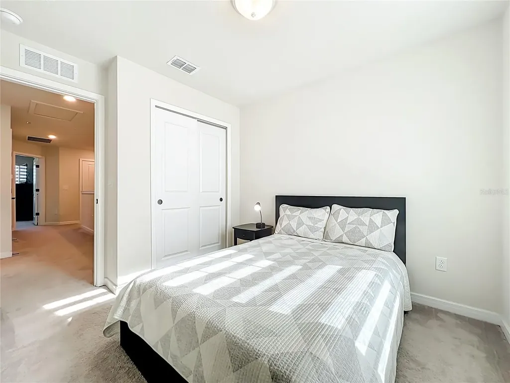 10976 Leafshore Loop Orlando FL 32829