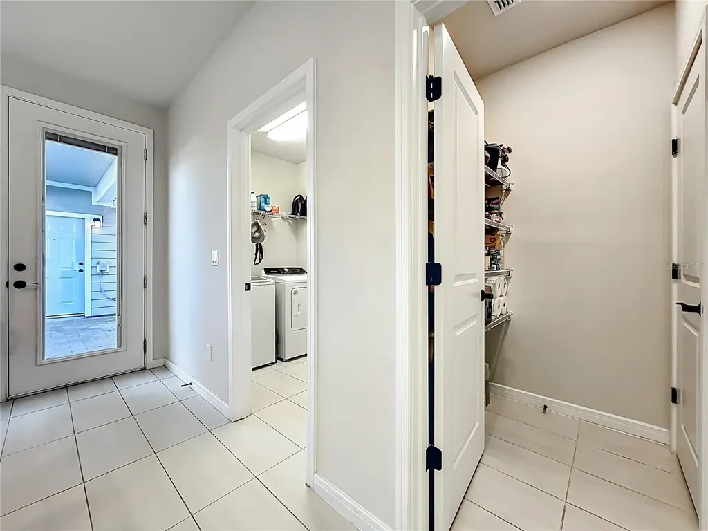 10976 Leafshore Loop Orlando FL 32829