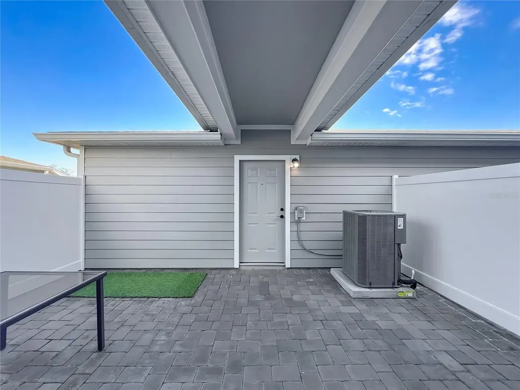 10976 Leafshore Loop Orlando FL 32829