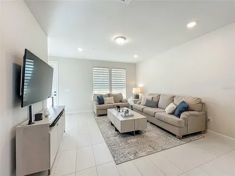 10976 Leafshore Loop Orlando FL 32829