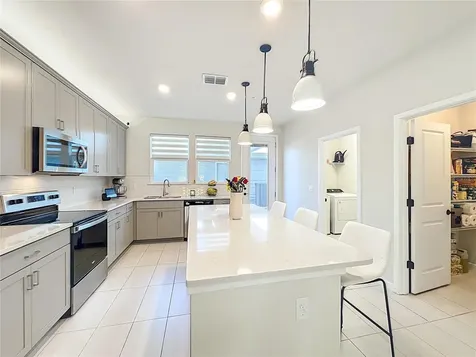 10976 Leafshore Loop Orlando FL 32829