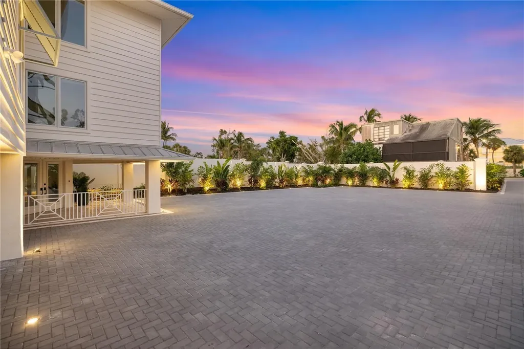 4046 Higel Avenue Sarasota FL 34242